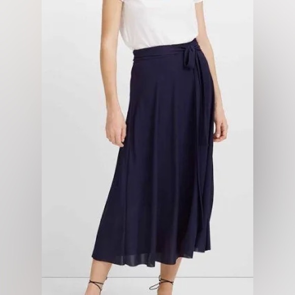 Club Monaco Navy Nataliyah Skirt, size small - Picture 2 of 5